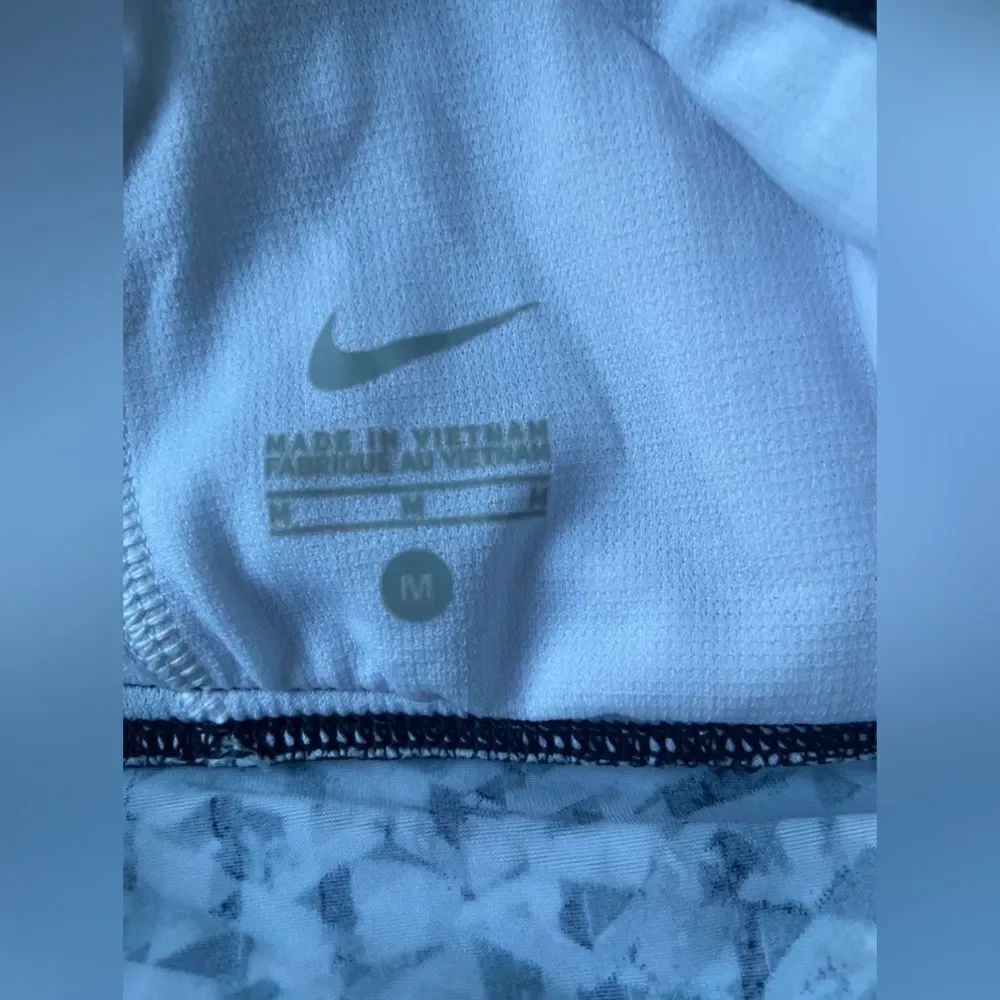 NIKE women's